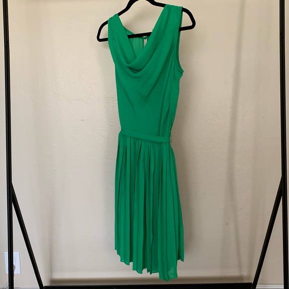 Banana Republic Green Cowl Neck Pleated with Tie - Picture 3 of 5